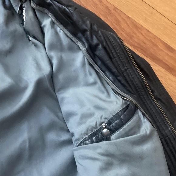 Wilson Classic Black Bomber leather Jacket size medium - Picture 4 of 7